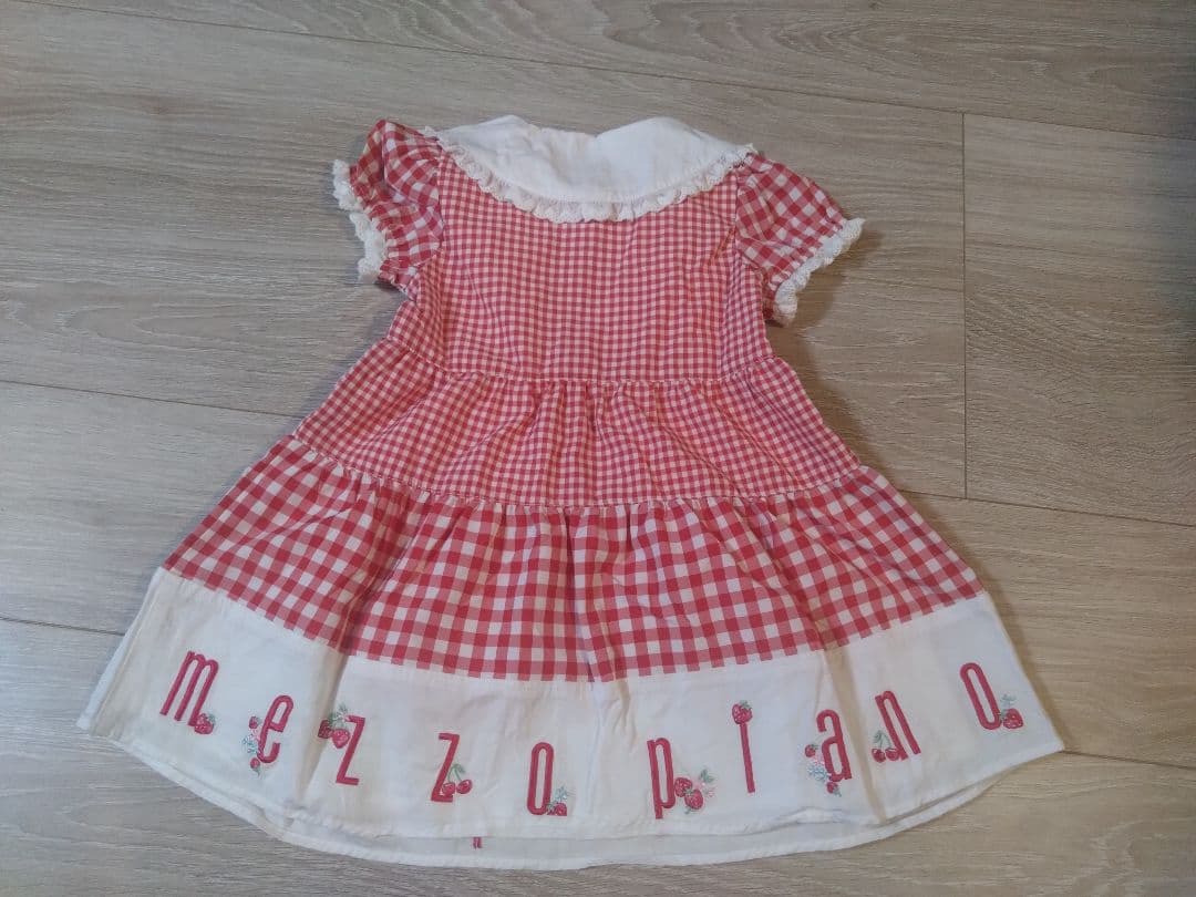 メゾピアノ　裾ロゴワンピ