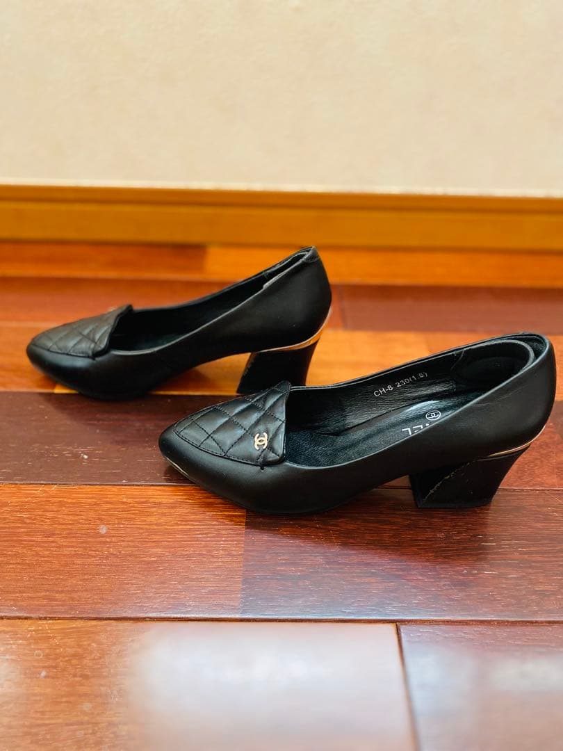 CHANEL ブラック キルティング ローファー