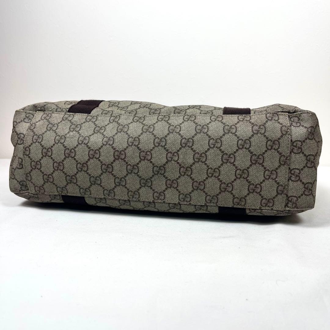 グッチ　トートバッグ　GGスプリーム　ロゴ総柄　プレート　PVCレザー　特価品