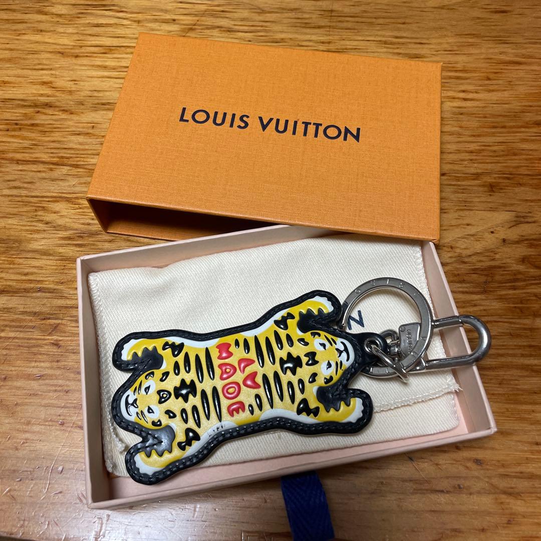 LOUIS VUITTON NIGOコラボ タイガー キーホルダー レザー