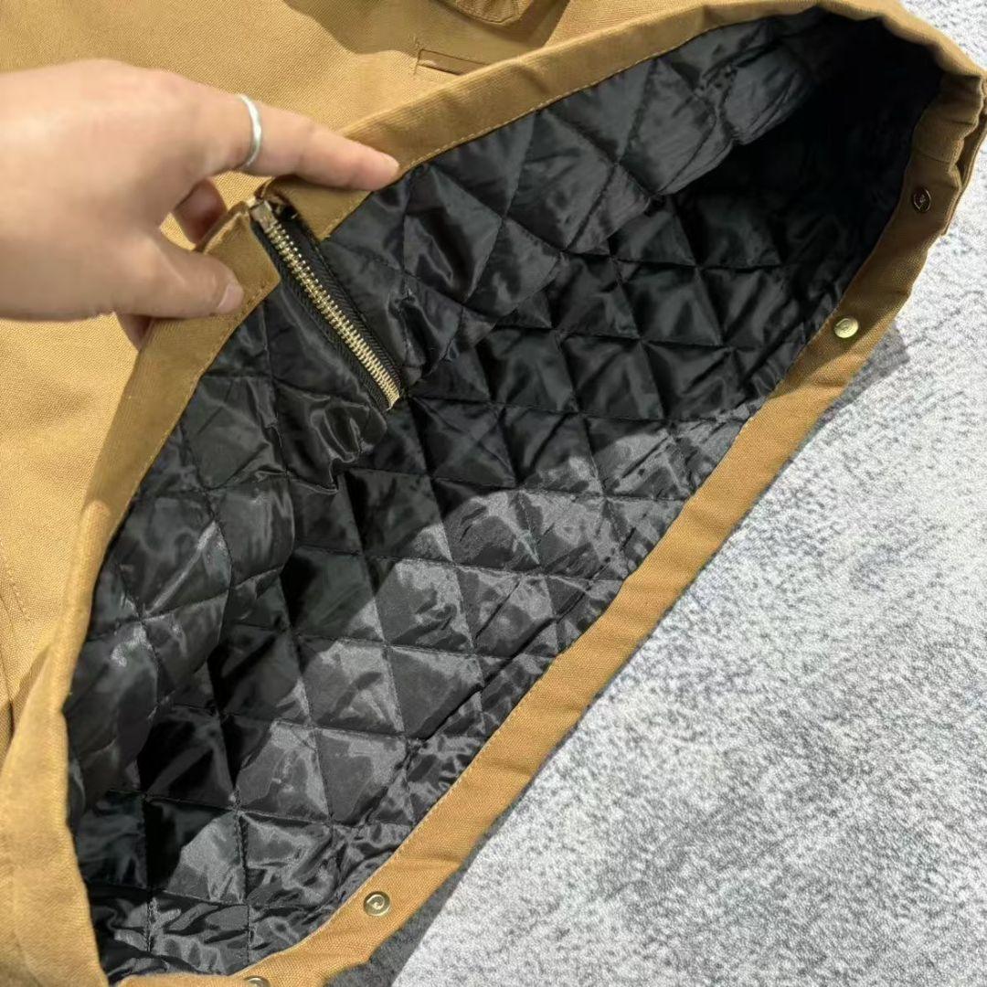 Carhartt ブラウンジャケット フルジップ