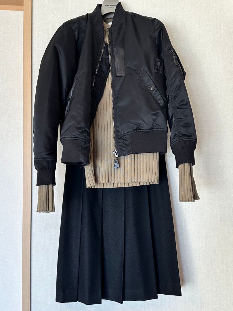 HYKE ハイク プリーツスカート ひざ丈 黒