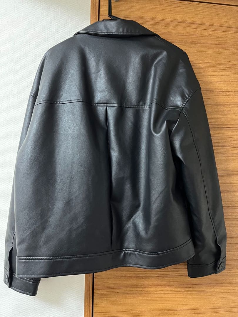 ZARA フェイクレザー スクエアカットフィット ジャケット