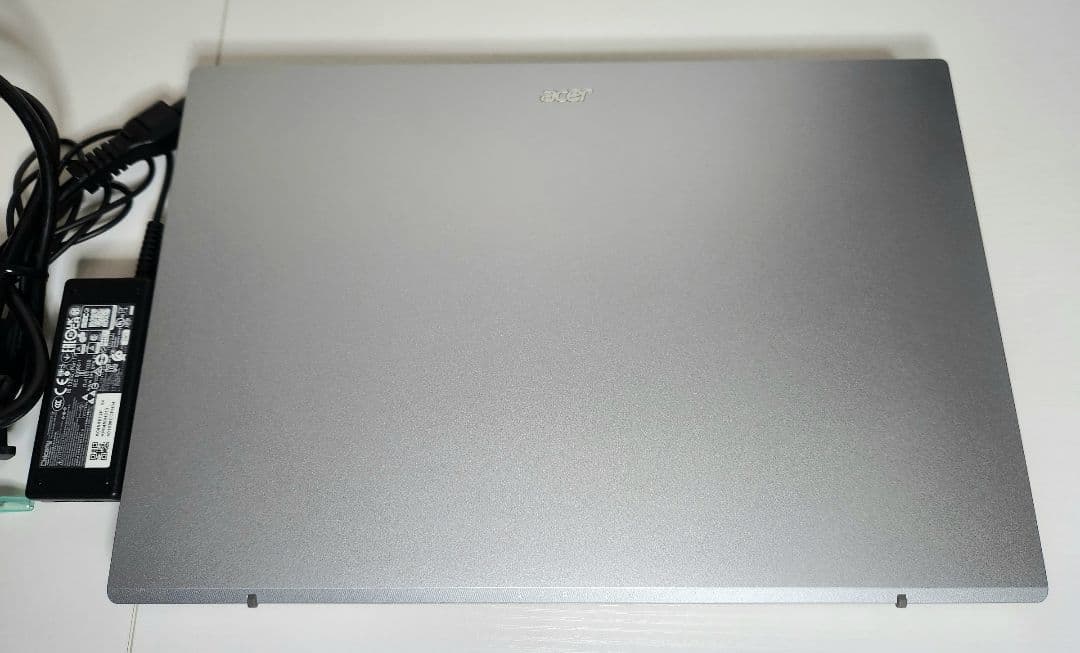 Acer Aspire 3 12世代Corei3 8GB 256GB フルHD