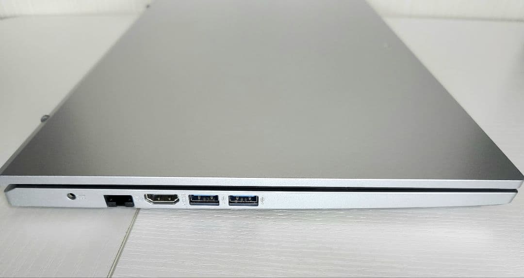 Acer Aspire 3 12世代Corei3 8GB 256GB フルHD