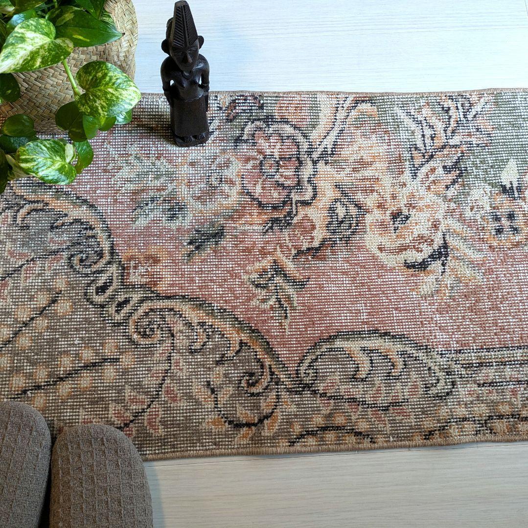 50×91 くすみサーモンピンク×くすみチャコールグレー　トルコヴィンテージラグ