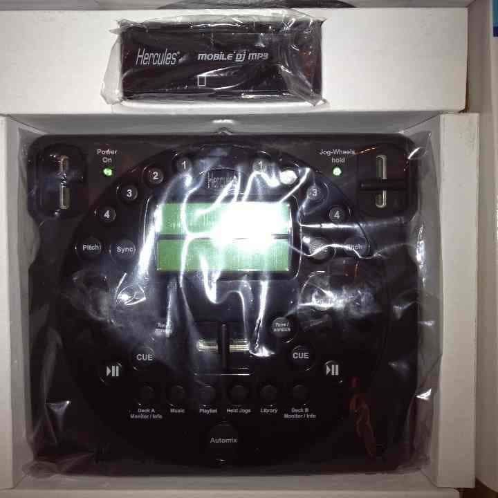 Hercules ワイヤレスDJコントローラー