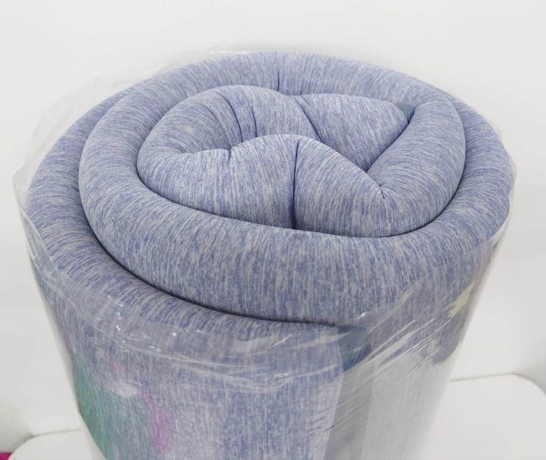 昭和西川の極厚冷感ラグ　180×200cm 薄ブルー