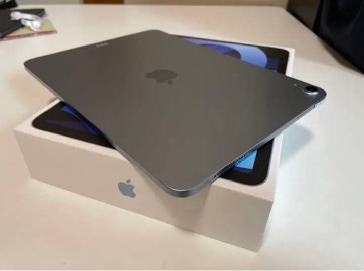 iPad Air 4 64GB wifi スカイブルー 室内使用のみ美品