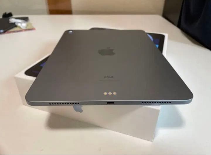 iPad Air 4 64GB wifi スカイブルー 室内使用のみ美品