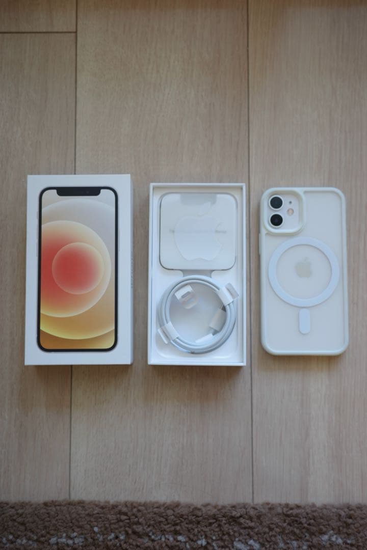 【期間限定値下げ中】iPhone12 mini本体／ケース、新品充電コード付き