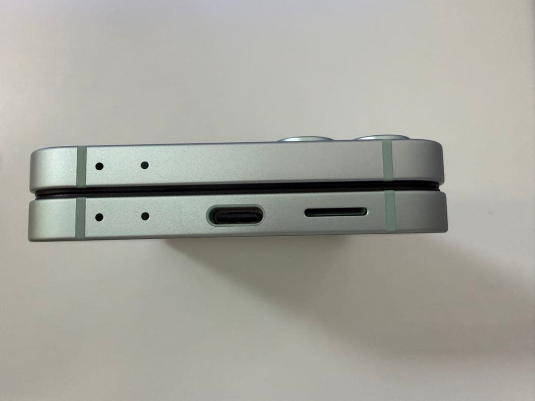 Galaxy ZFlip6 256gb ミント