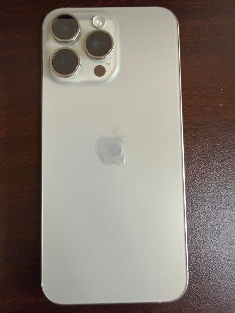 携帯電話本体 iPhone 15 Pro Max 256g