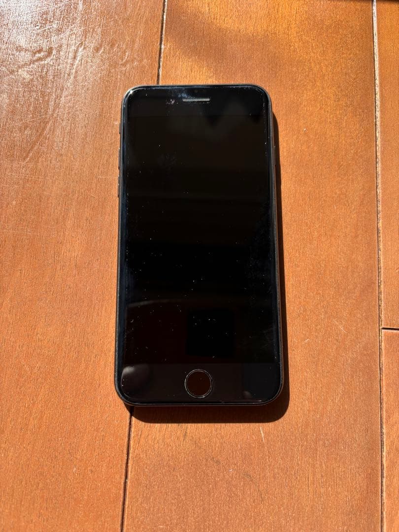 【美品】Apple iPhoneSE2 本体