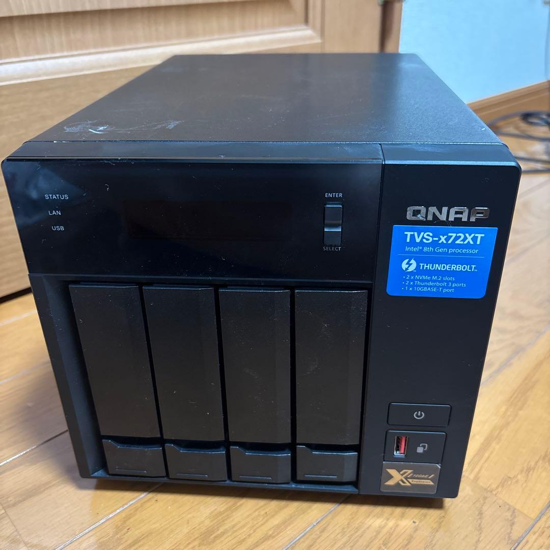 QNAP TVS-472XT 4ベイ NAS