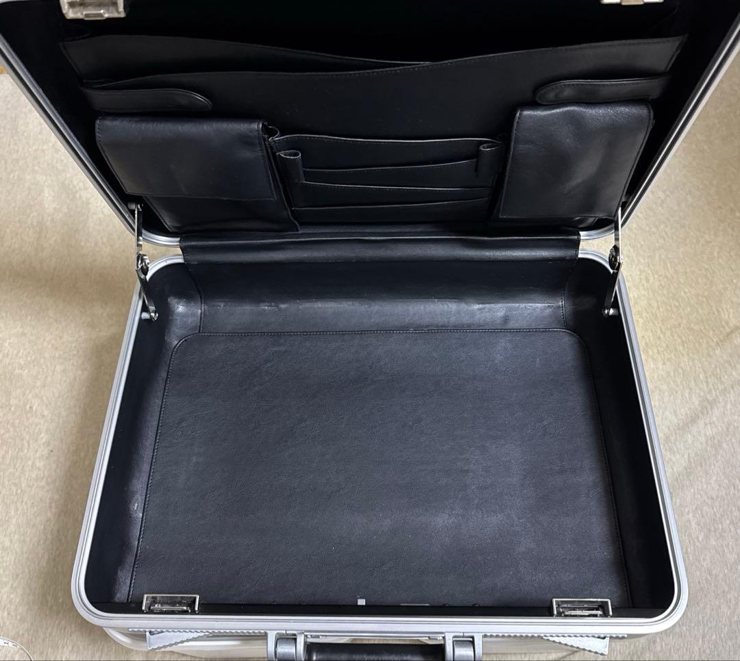 ゼロハリリバートン, アタッシュケース