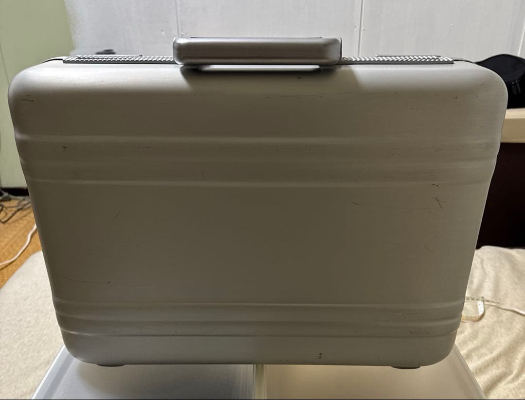 ゼロハリリバートン, アタッシュケース