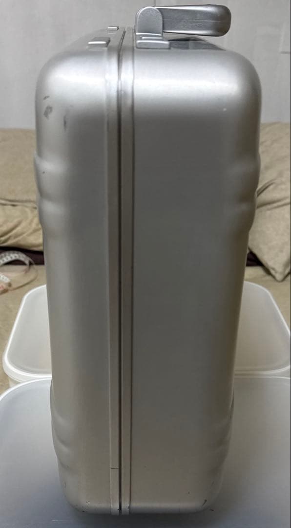 ゼロハリリバートン, アタッシュケース