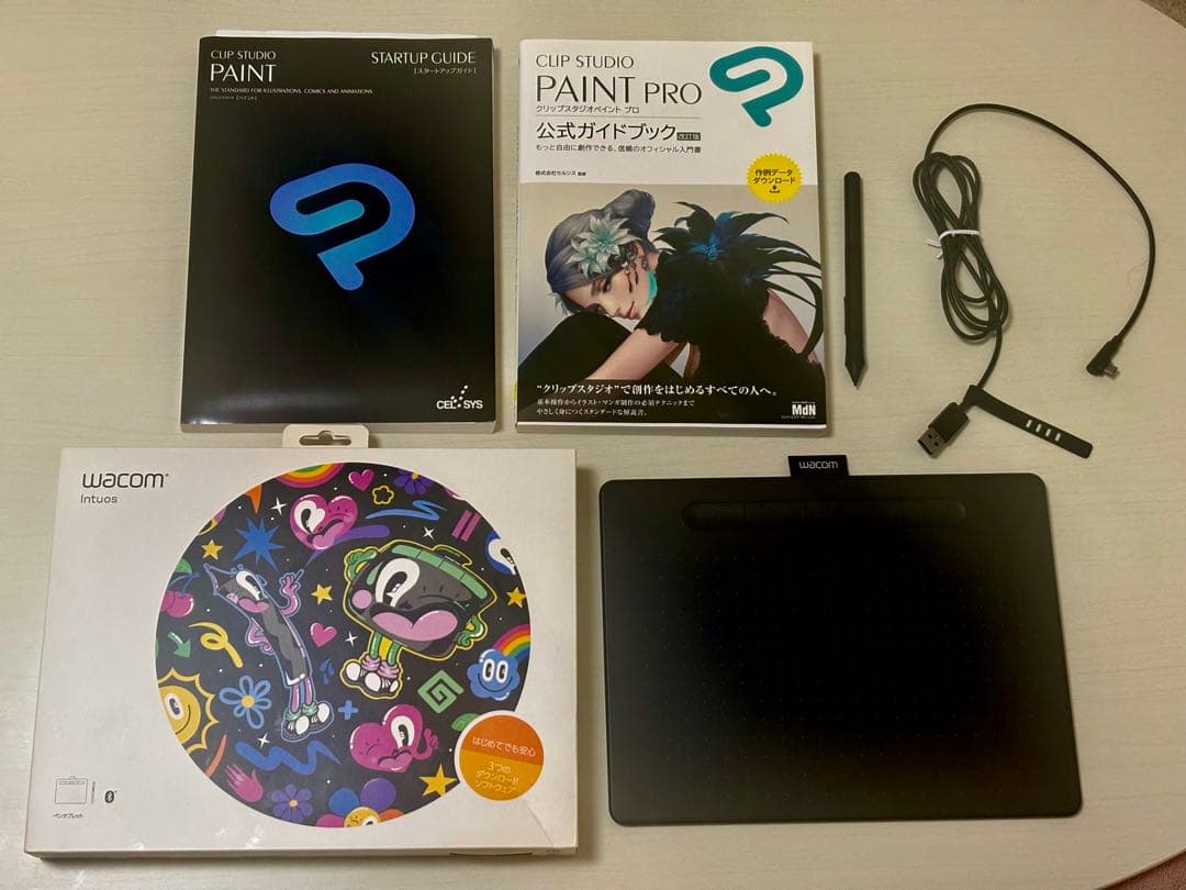 【1/18まで限定値下中】wacom ペンタブレット ガイドブック付