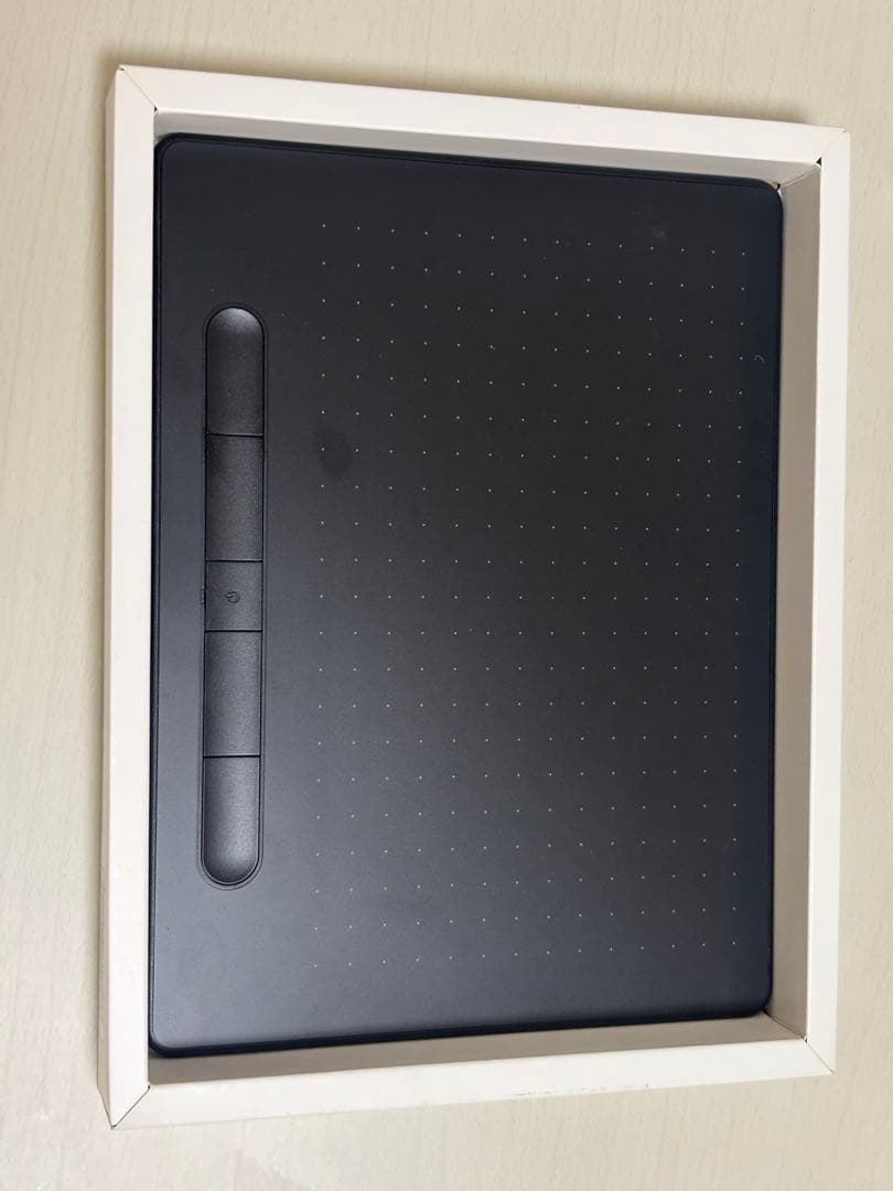 【1/18まで限定値下中】wacom ペンタブレット ガイドブック付