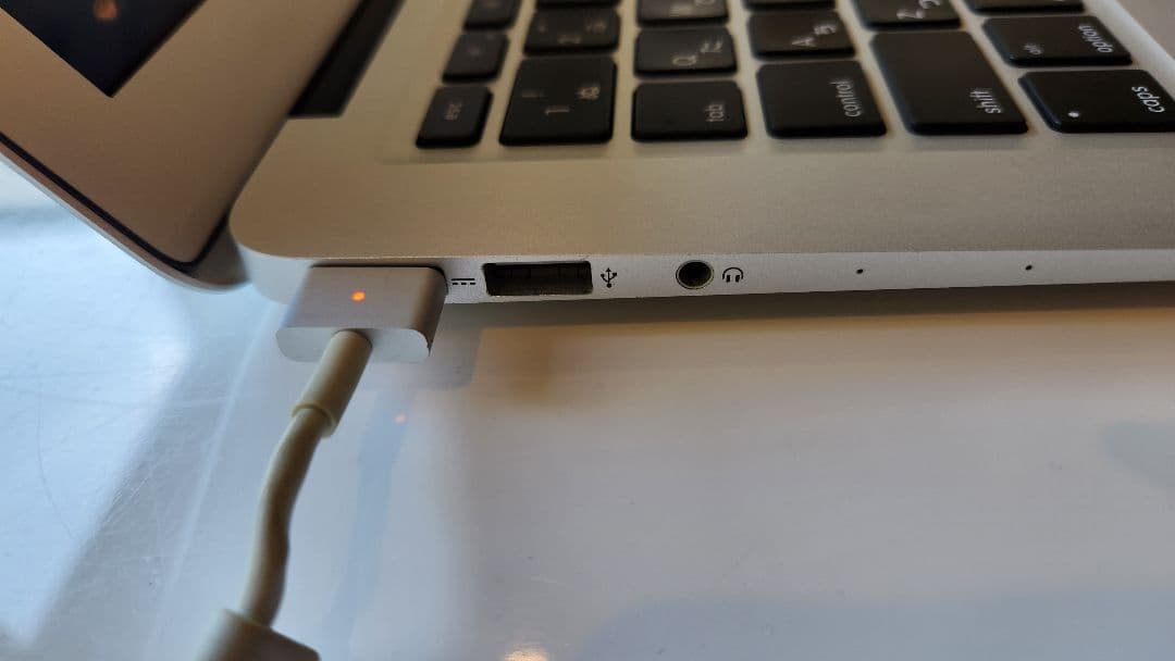 スマホ・タブレット・パソコン APPLE MacBook Air 1800/13.3 MQD32J/A