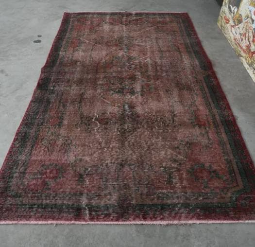 トルコヴィンテージラグA54 レア ブラウン オーバーダイラグ レッド グリーン