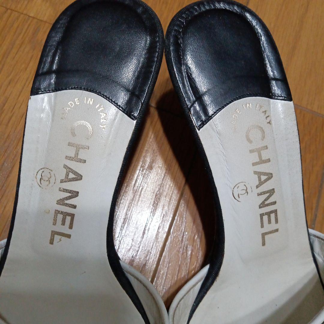 美品CHANEL 黒・白刺繍ゴロ素敵ミュール 221/2〜23㌢36号ヒール5㌢