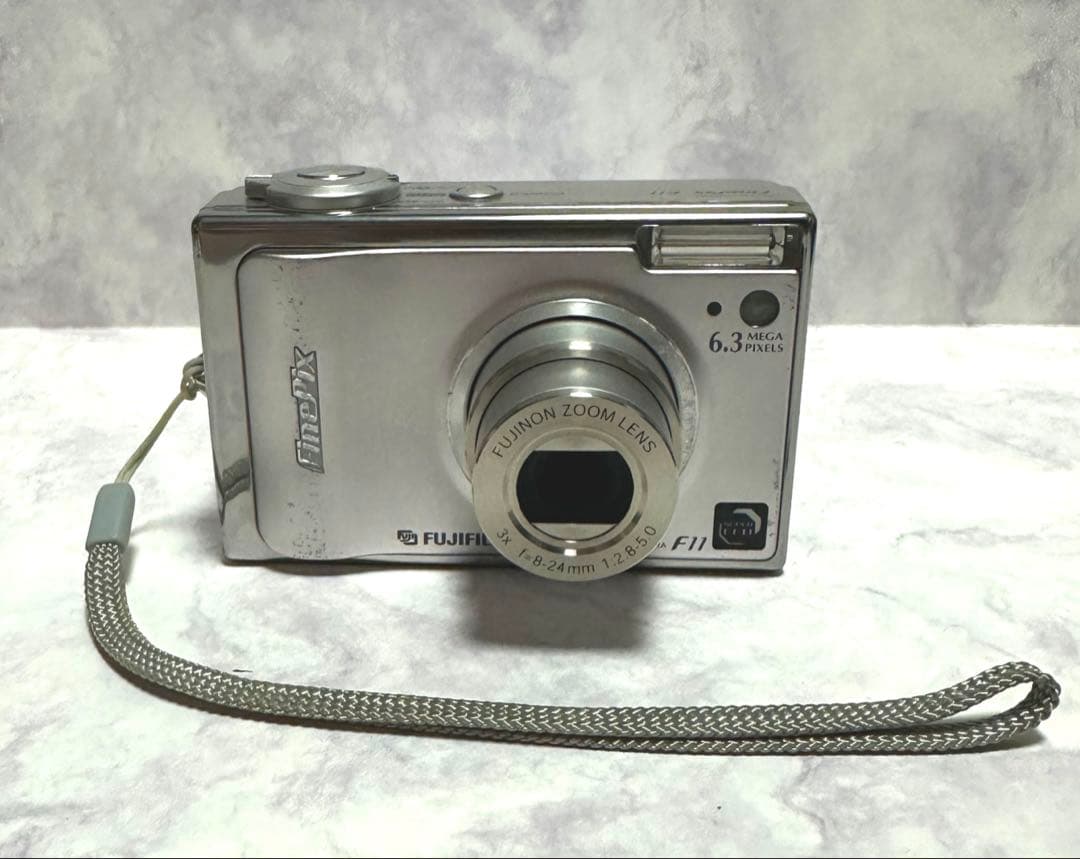 Fujifilm FinePix F11 6.3メガ　デジカメ　セット