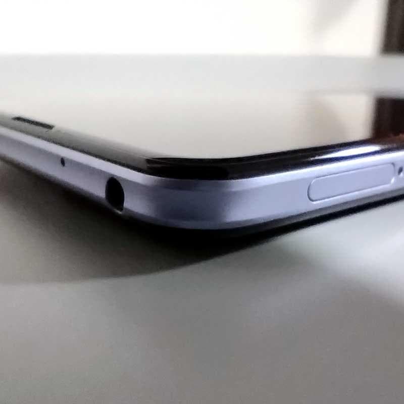 AQUOS sense4 Plus【箱・充電器付】SH-M16