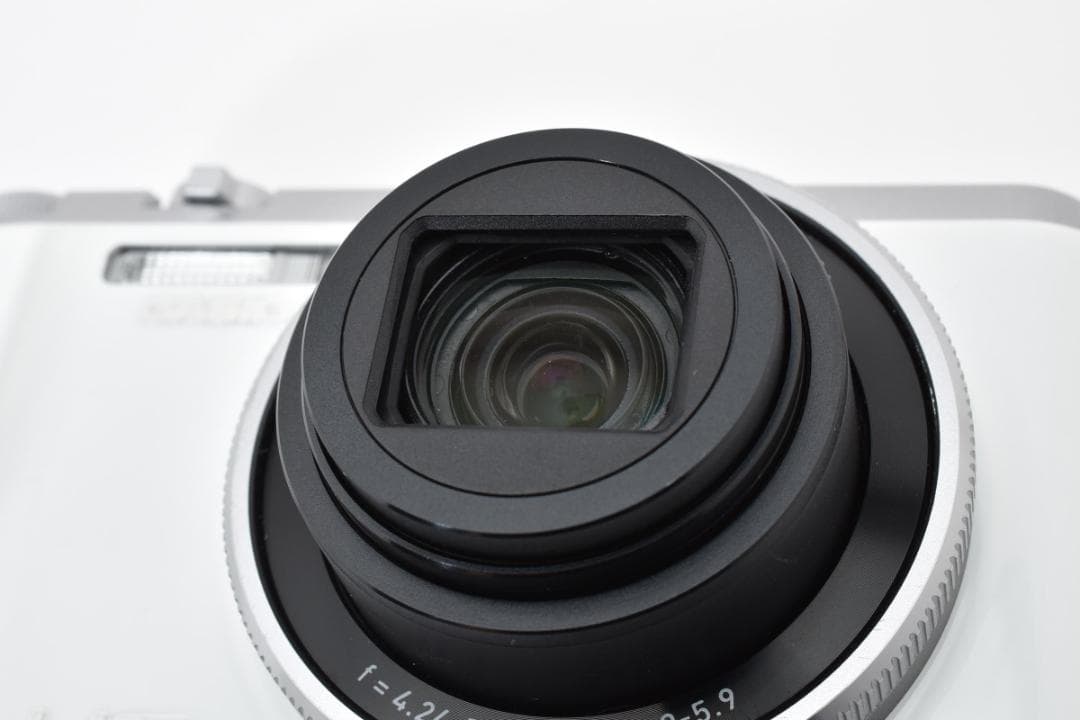 カシオ　CASIO EXILIM EX-ZR1000 ホワイト≪ 元箱付属 ≫