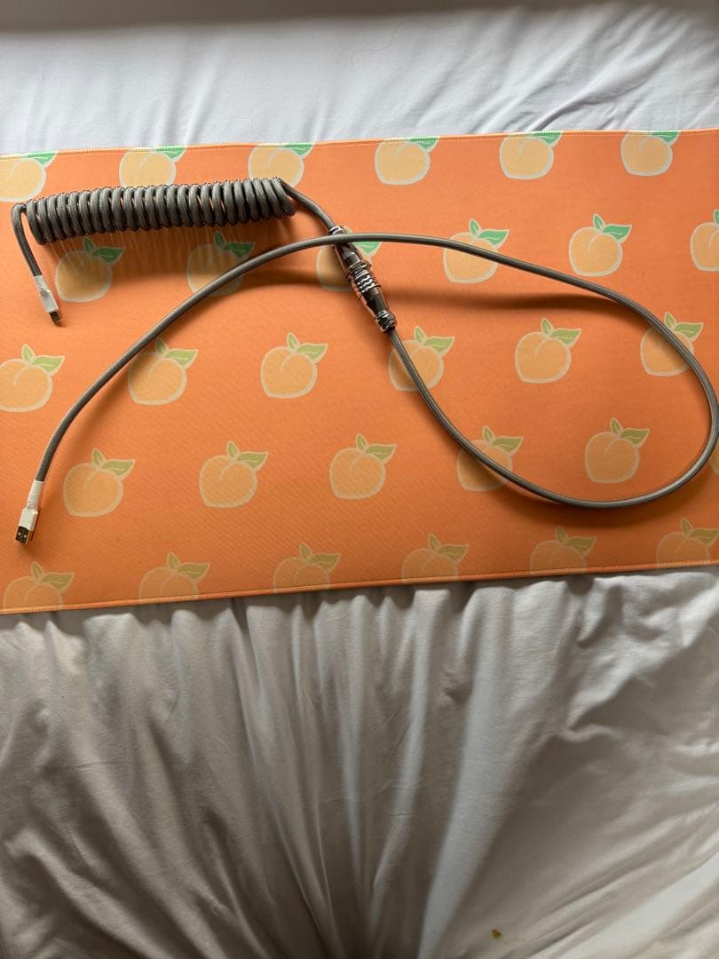 キーボード KBDfans D65 + GMK Peaches n Cream Lite