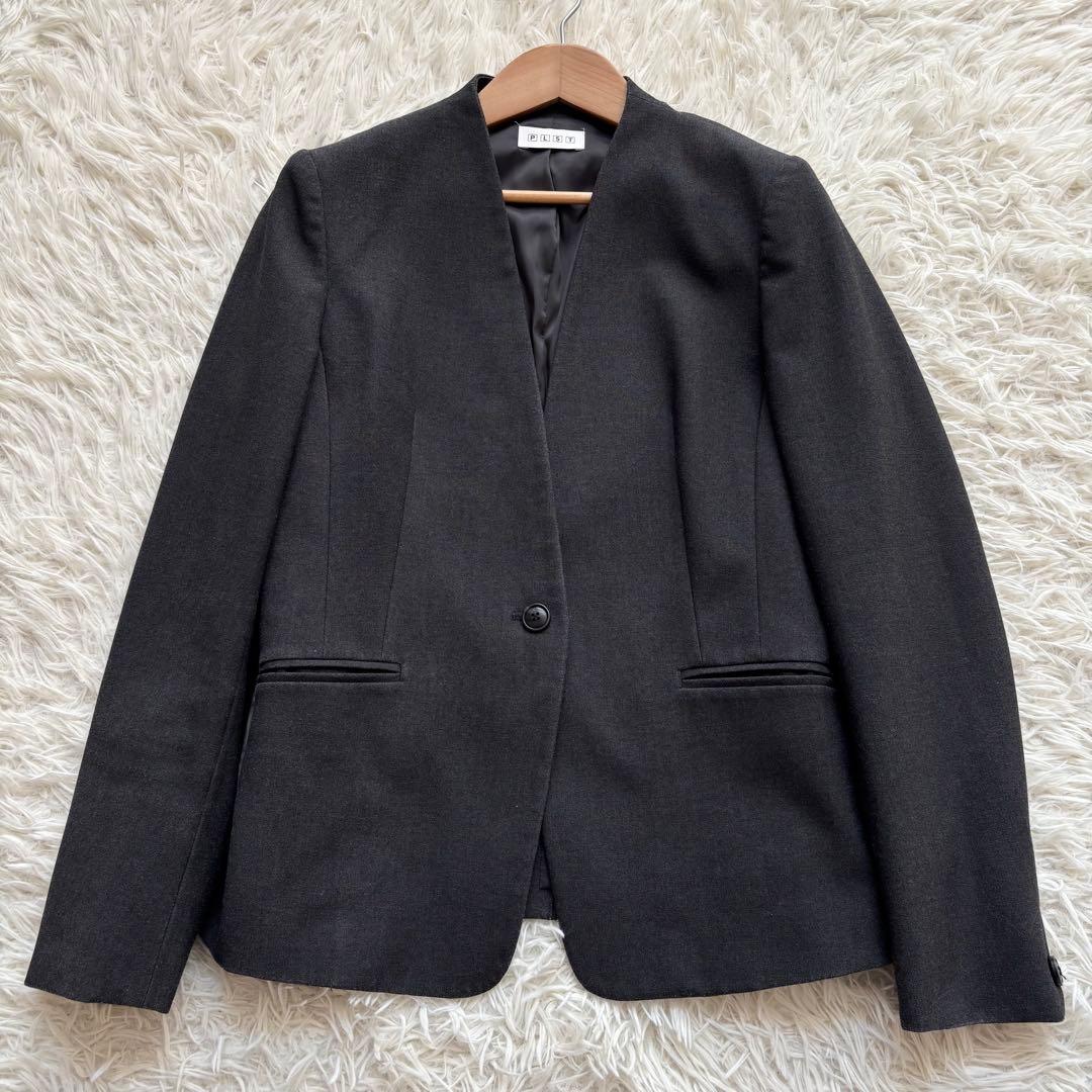 プラステ ウォームリザーブ カラーレス パンツスーツ セットアップM チャコール