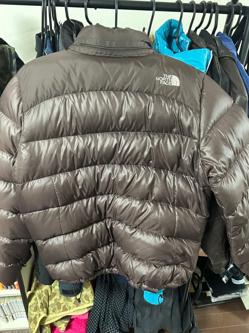 本日限定価格【超希少モデル！】ケンダル・ジェンナー着用　ヌプシ　ブラウン