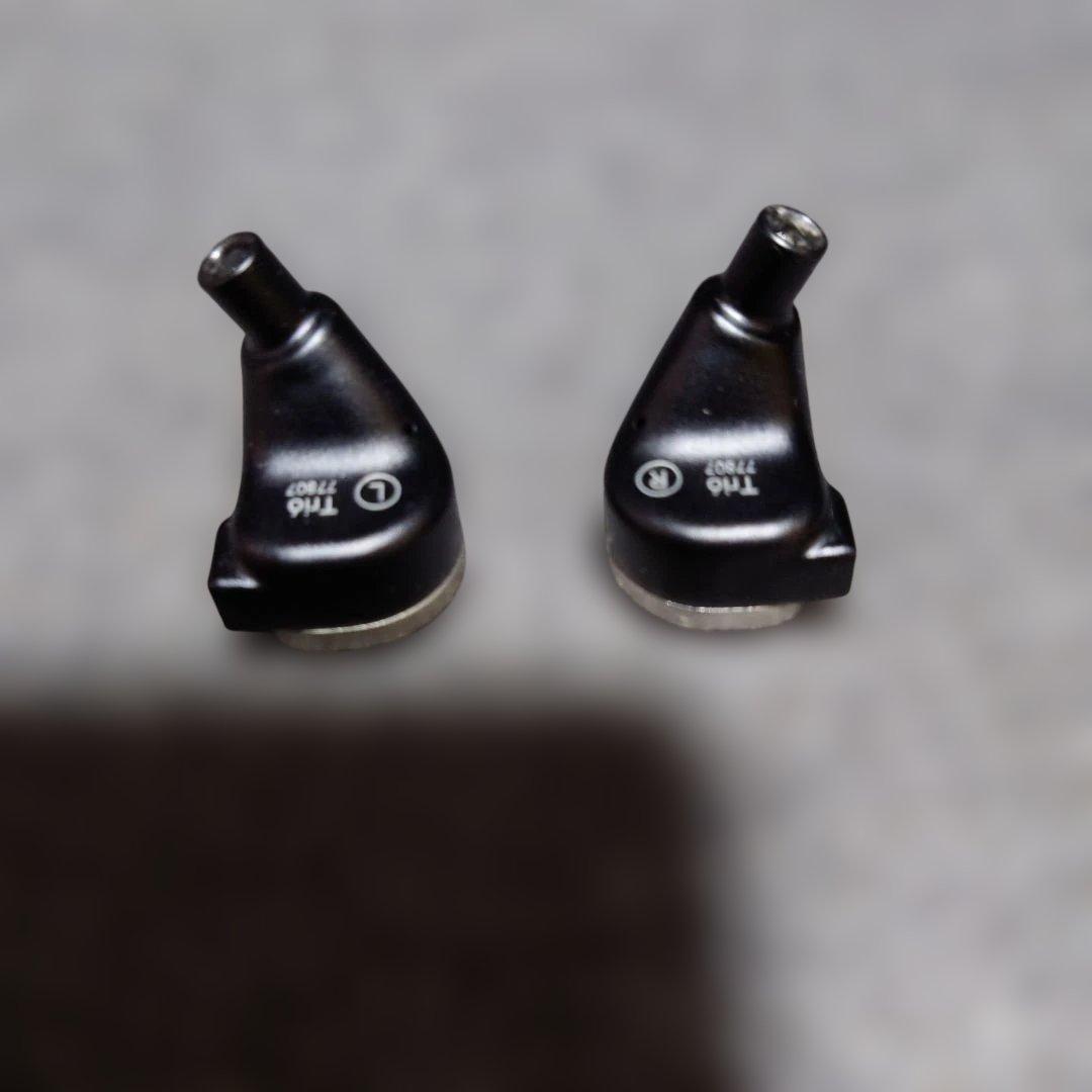 64Audio【tia trio】ハイエンドイヤホン