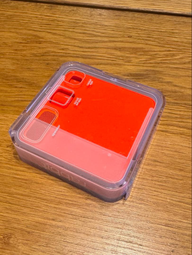 【中古】Rabbit R1 ポータブルAIアシスタント