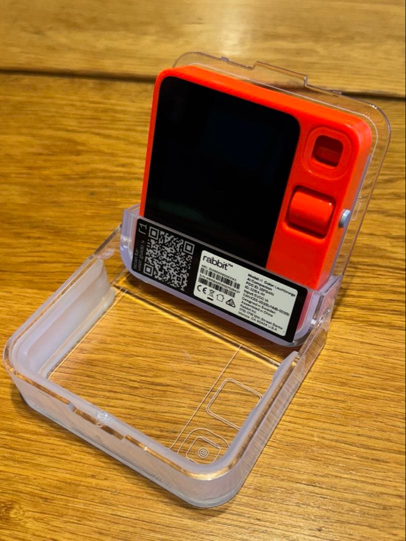 【中古】Rabbit R1 ポータブルAIアシスタント