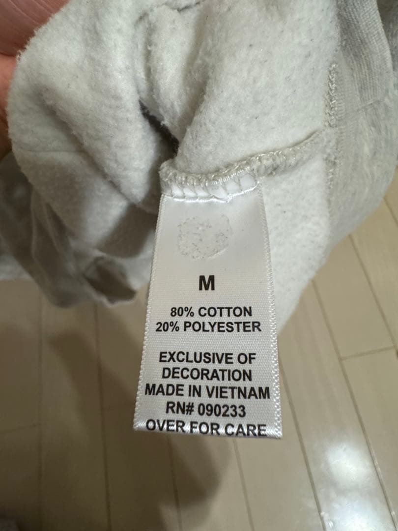 ESSENTIALS パーカー