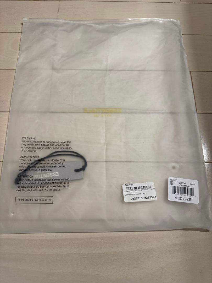 ESSENTIALS パーカー