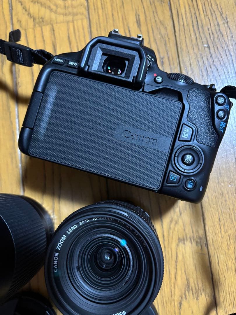 美品！！　　Canon Kiss10x デジタル一眼レフ ダブルレンズキット