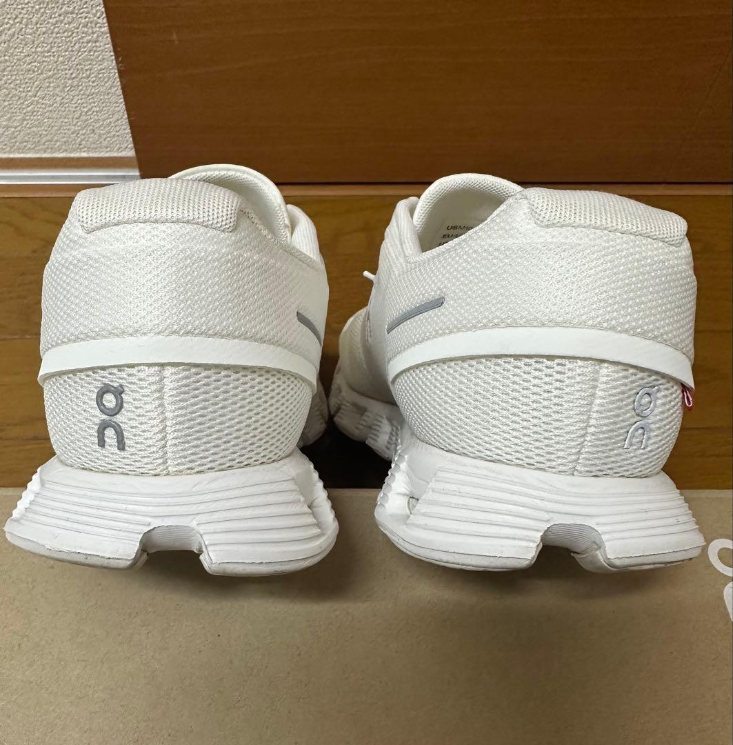 On Cloud5 ホワイトスニーカー