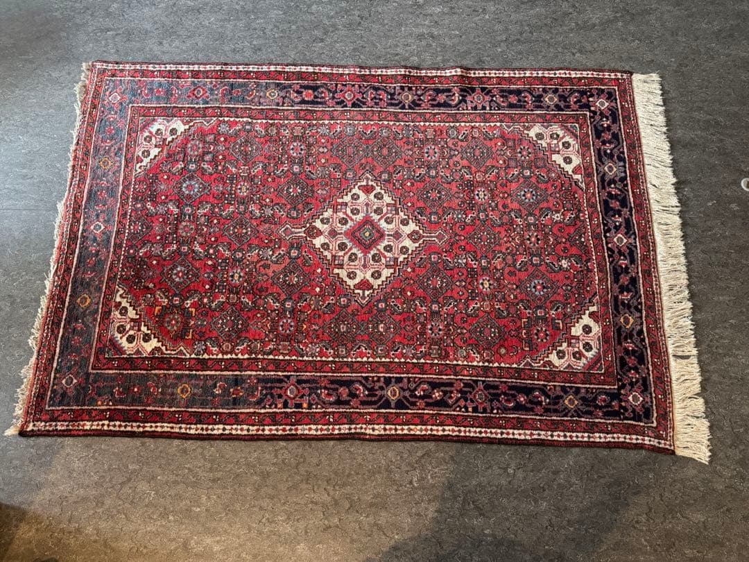 5日まで限定値下げ　ペルシャ絨毯　ビンテージ　約207cm x 144cm