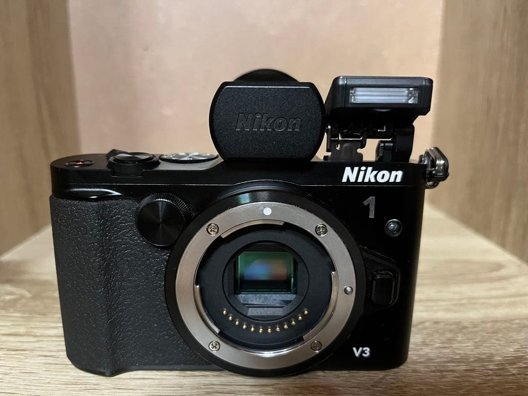 Nikon 1 V3 (液晶黄変あり)+ DF-N1000