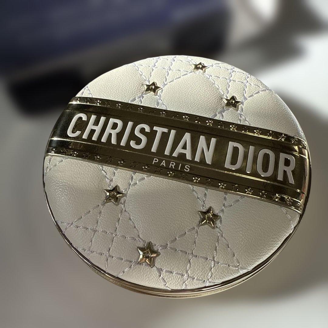 【新品未使用】ディオールスキン フォーエヴァー グロウルミナイザー