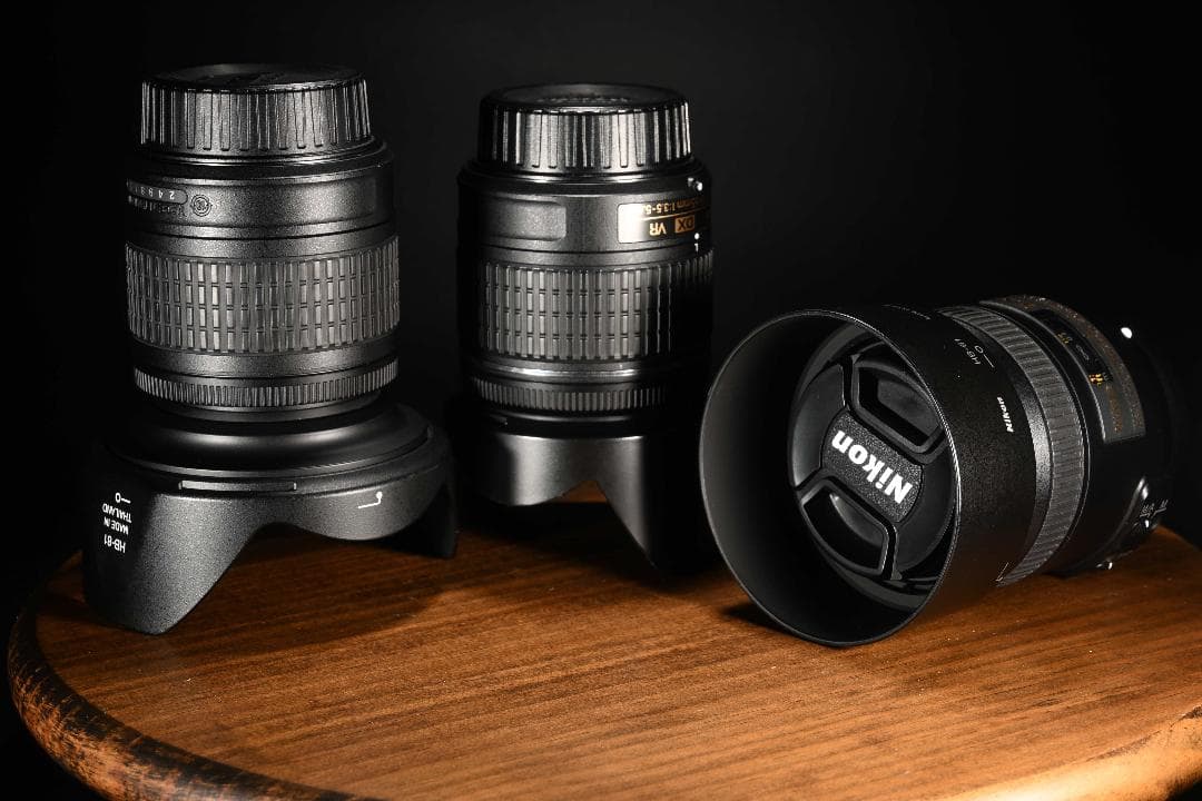 ニコン Nikon D5600＋レンズ3本＋純正バッテリー×2 セット (中古)