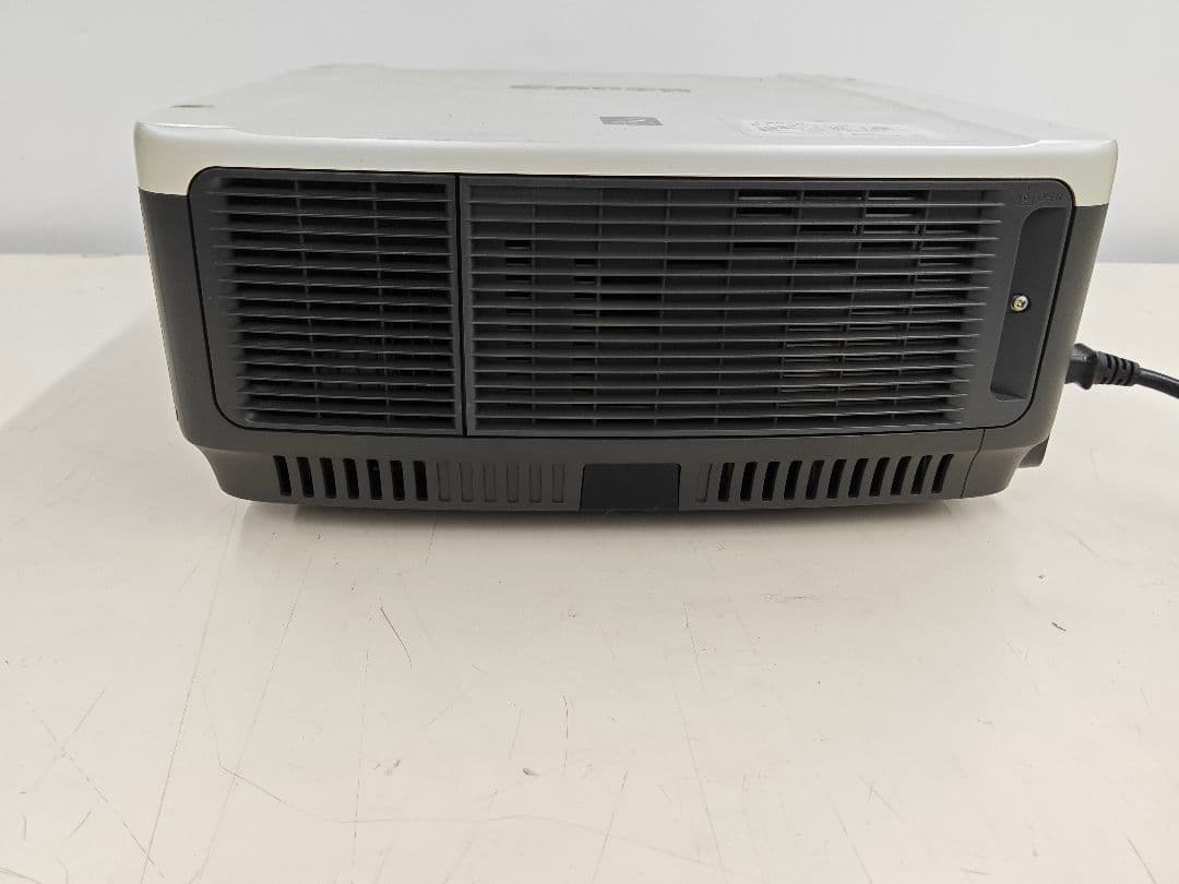 Canon WUX6000 プロジェクター　ランプ時間１７１７ｈ　訳あり
