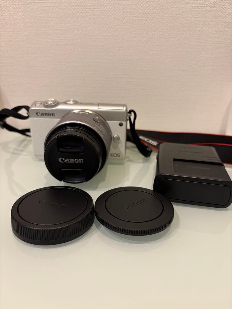 Canon EOS M100 ミラーレス一眼 15-45mmレンズ
