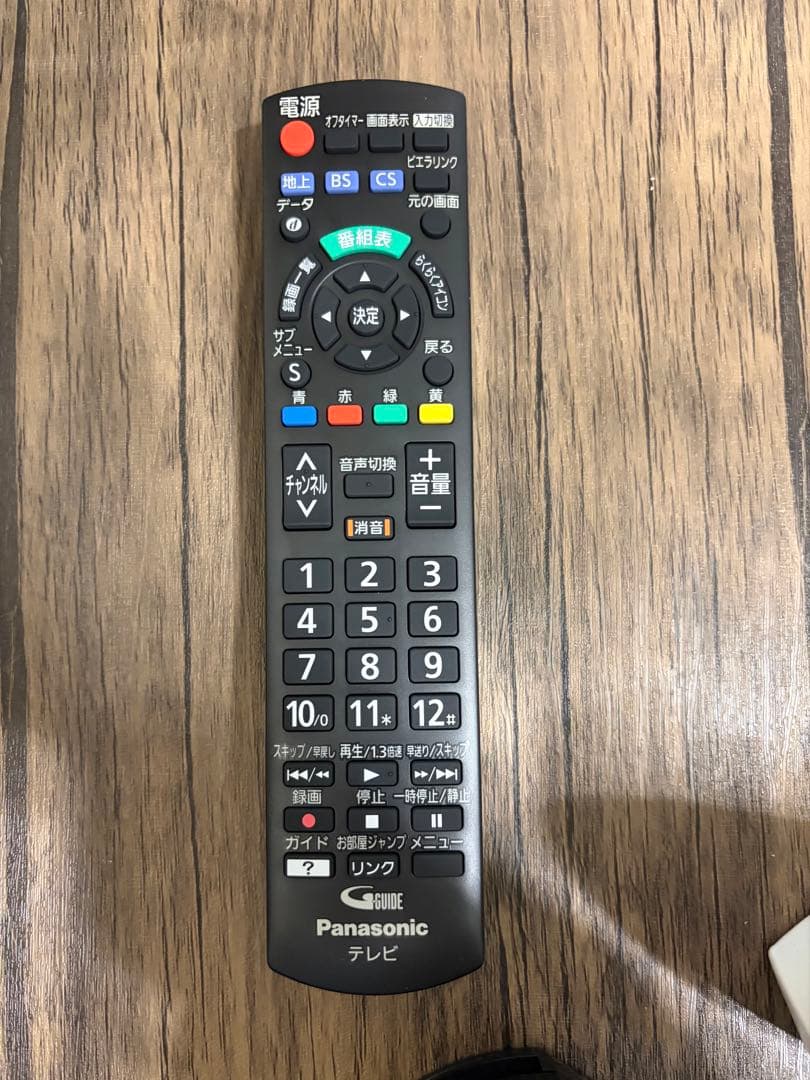 【ほぼ未使用】2023年製 32型液晶テレビ ビエラ TH-32J300