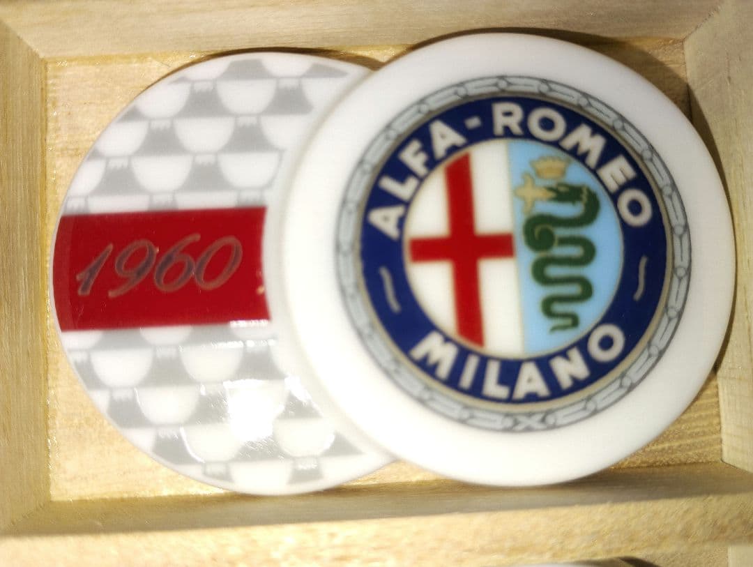 アルファロメオ　オリジナル歴代エンブレム入り美濃焼箸置きセット 9種類