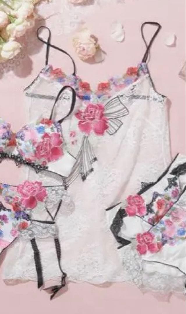 サルート　ランジェリー