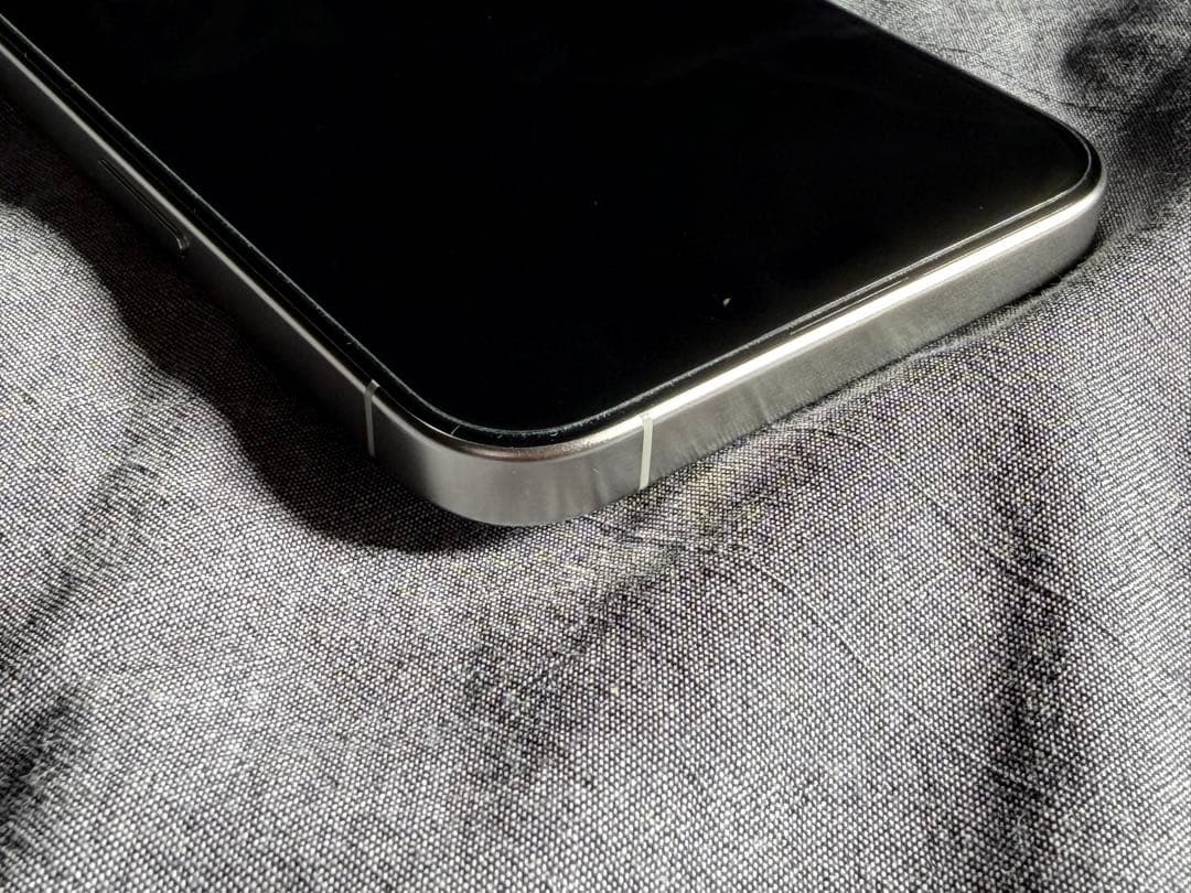 平*風様 iPhone 15 pro max ホワイト 256GB バッテリー